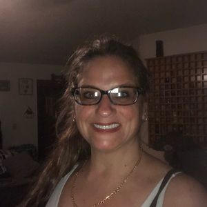 Meet your Posher, Angie
